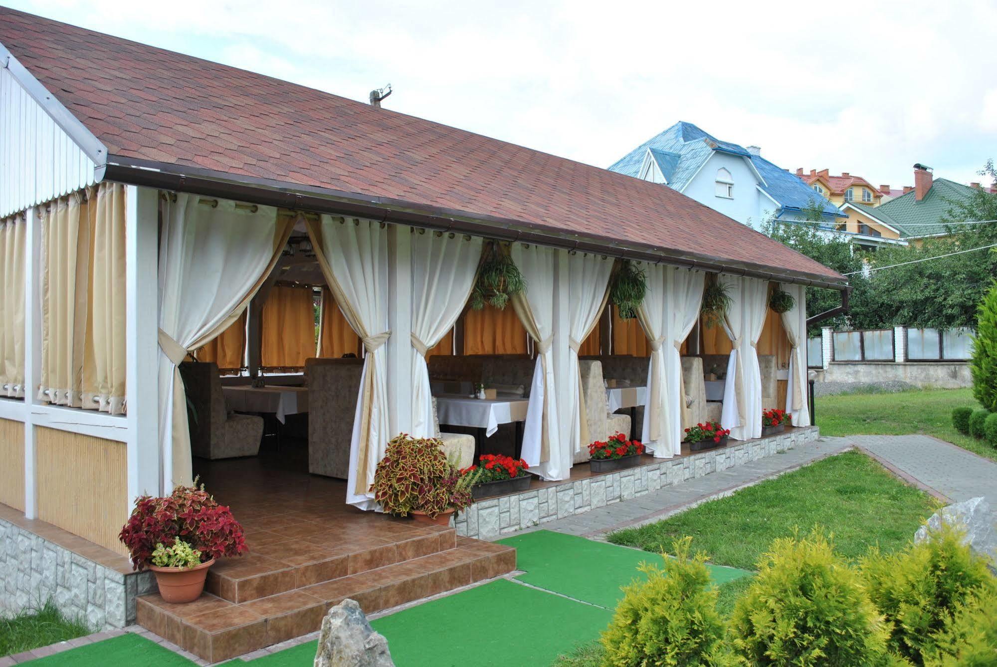 Europe Hotel Uzhhorod Exterior photo