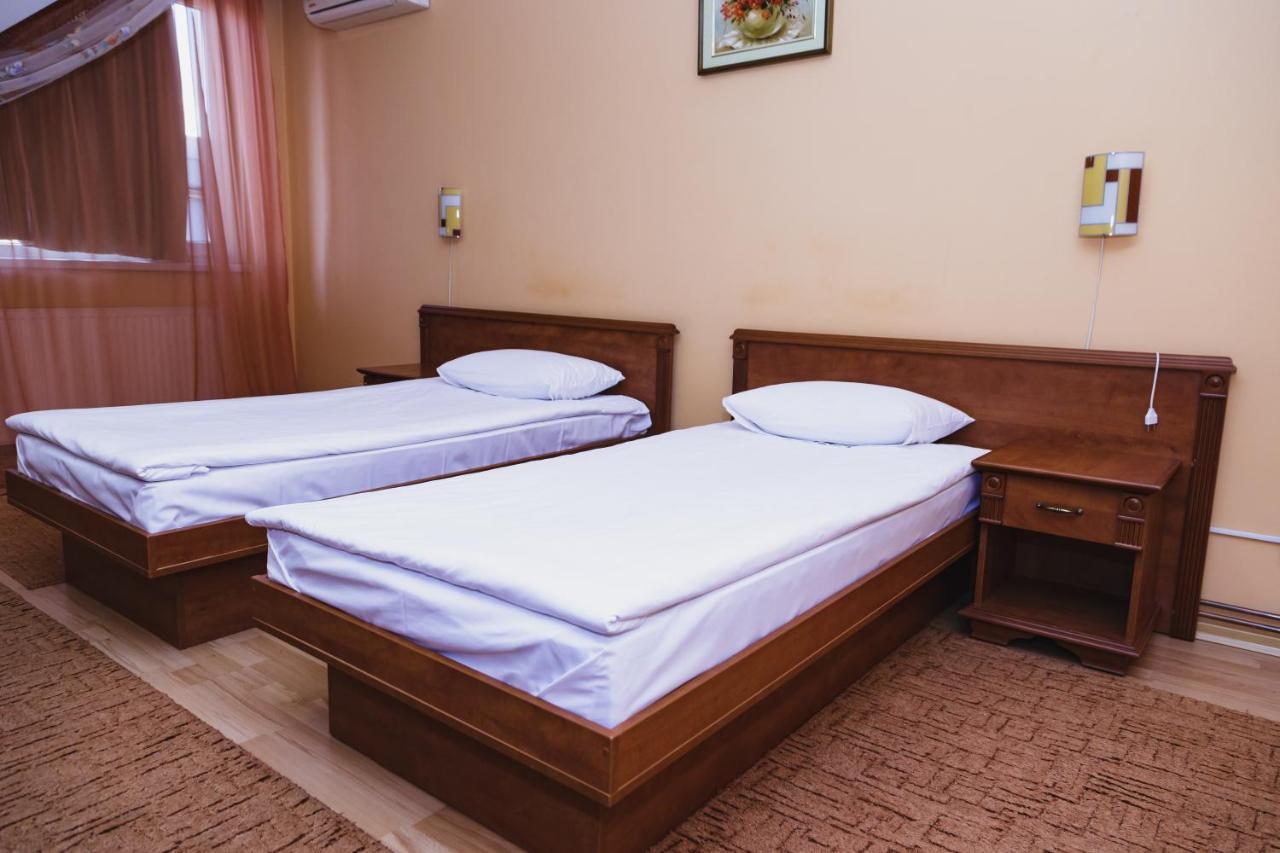 Europe Hotel Uzhhorod Exterior photo